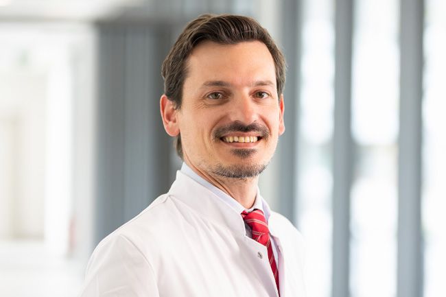 Dr. med. Georgios Ntoulias, MBA 