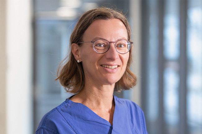Dr. med. Andrea van Dyck