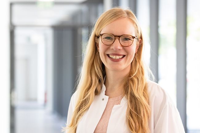 Dr. med.  Patricia  Müller 