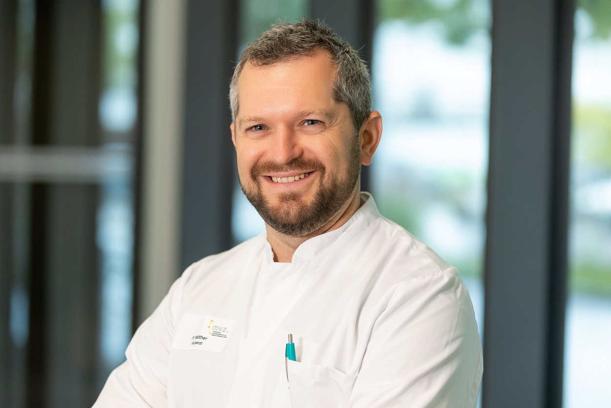 Dr. med.  Philipp  Walther